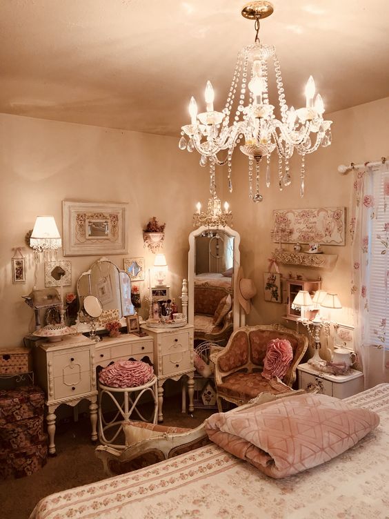 Shabby Chic Bedroom Ideas To Resurrect Vintage Style - VisionBedding
