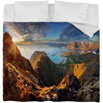 https://www.visionbedding.com/images/theme/norway-landscape-panorama-with-ocean-and-mountain-lofoten-fleece-bed-cover-66248956.jpg